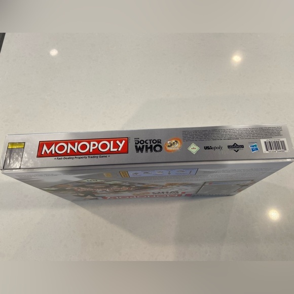 Doctor Who 50th Anniversary Collector's Edition Monopoly - Picture 4 of 14